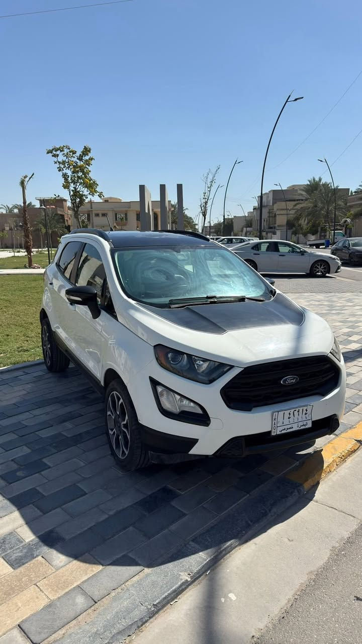 فورد ايكو سبورت للبيع او المراوس حسب القناعة اعلى ‏مواصفات
محرك 2000 ‏4 سلندر ‏المرغوب وتوني شادلها  تخم تاير جديد 
‏مواصفات
1-كراسي جلد
2-فتحة
3-نقطة عمياء بل مري 
4- ‏تدفئة ستيرن و كشنات 
5-كامرة 
6-شاشة 
وبعد بيها ‏مواصفات خير من الله ضربتها 3قطع صفحة السائق البابين واحد مبدل مصبوغ والثاني مصلح مصبوغ وجاملغ الخلفي مصلح والمامي مصلح على البارد وصارت بيها هنا بل عراق ضربة بل صندوك مثل ما موضح بل صور وما صلحتهة السياره بيهة كم ملاحظة بسيطه بس سهلات كلش وما بيهن شي 
سعر المطلوب 85  وبيها مجال بسيط 
وسيارة معوقين بل 2028 تصير حرة 
مكان السيارة ب بصرة دور الضباط 
رقم ***********

