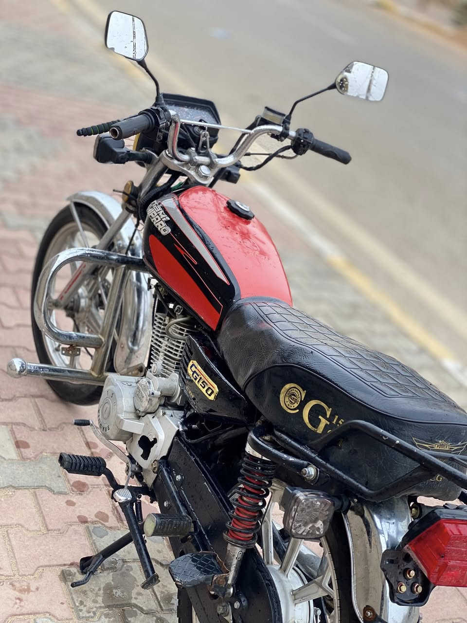 السلام عليكم 
ايراني للبيع 2020 كله بلادي الكشر المحرك بلادي ويرهم مراوس حسب القناعه المحرك أخرس نشاط فول الباتري جديد تواير خلفي وامامي جديد الكهربائيات كلها شغاله الماطور نكره سلف  السعر 500 شراي تعال افحص واقتنع مو تراسلني ومتشتري  ***********
