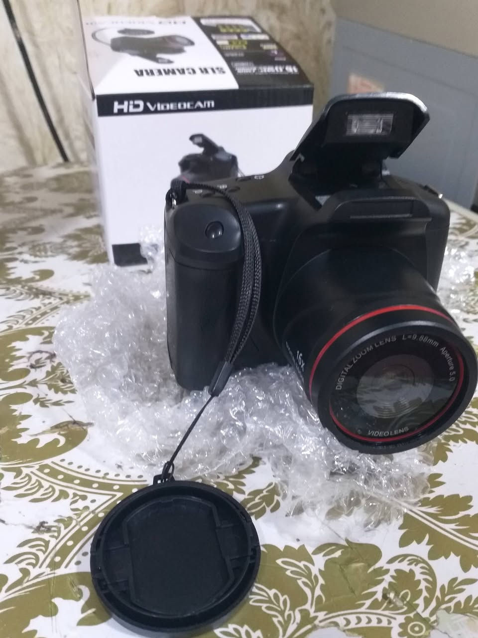 كاميرة عدد  2 # واحدة زوم ثابت # وواحدة مع زوم


**إذا كنت صاحب هذا الإعلان وتريد حذفه لأي سبب، رجاءا أرسل رسالة إلى الدعم الفني**