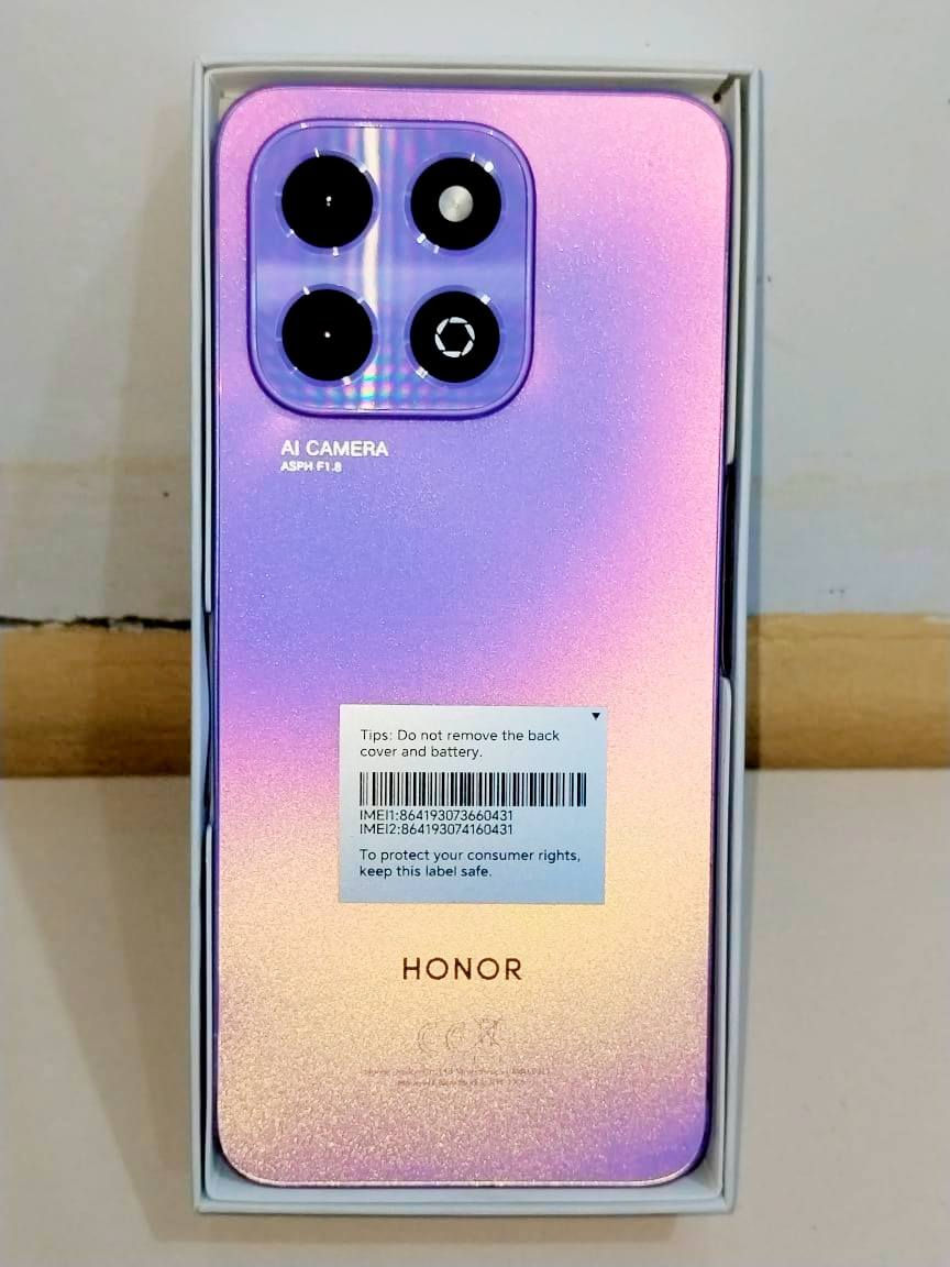 سلام عليكم شلونكم شباب عندي جهاز HONOR X6B للبيع مستخدم شهرين اشهر و جديد موبايل مكفول من كلشي و كامل ملحقاته من شاحن و كرتون مالته و كفر و راس مال شاحنه بل صوره هديه وي موبايل و بل عافيه عليك 
 مواصفات : ذاكره 120G معالج 85G الذاكره 6غ.ب و احتياط 6غ.ب البطاريه 5200 نسبه بطاريه 90 
و دقه كامره كلش حلوه راح انزله الكم بل منشور.
يدعم شحن سريع دقه شاشه من 
720×1612 اصدار MagicOS. 8.0 
و يدعم انعكاس شمس و ضوء للشاشه + سعر خاص هاذه رقمي راسلني عله واتساب *********** للشراي فقط و سعر مناسب ان شاءالله و شكرآ جزيلا
