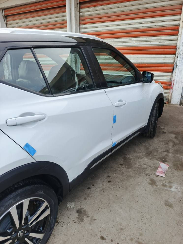 نيسان كيكس ٢٠١٨ فول مواصفات تو كلر ماشيه ٦٧ ألف ميل أحدثها جاملغ أمامي أيسر بدون دواخل مابيها أي نقص والحمد لله  للبيع أو مراوس مكاني بغداد للاستفسار *********** واتساب بغداد, العراق
