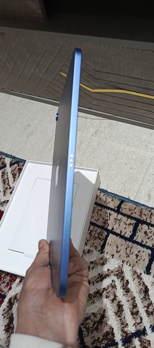 ايباد ايفون ١١ذكراه١٢٨ بدون شاحنه بطارية ٩٤بي انحناء قليل جهه واحده تأخذه من باب  السعر ٤٦٥ بي مجال قليل بغداد الزعفرانية *********** بي واتساب
