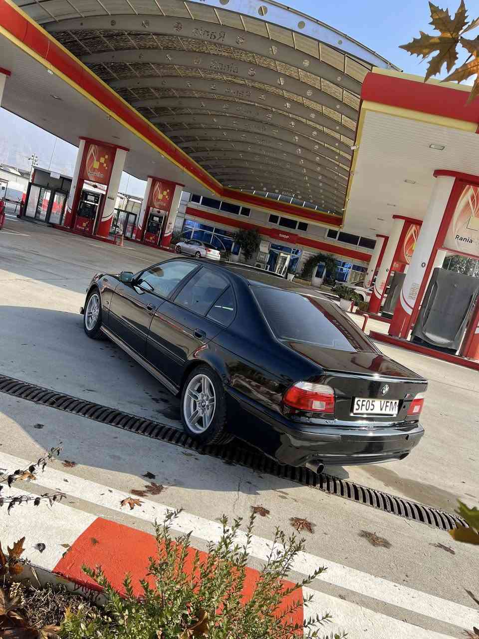 bmw e39 
سەرەتا بەناوی خودا ئەم بیئێمە بۆفرۆشتن مۆدێلی 1999 کامل کراوەتە m 2003 
سلایدە مەکینە 528 تایەو ویلی کوشنو ناوی لۆک لایتی ئەڵقەیلۆک کامل مەسوفی لیکراوە مەکینەو گیر لۆک تازە مەکینەی بۆبەستراوە لاتوبەگلات تازە بەسترا ڵۆک تایەی ڵۆک تەبرید ساردو گەرم تزبوت کامل کورە کراوە بۆ جوانی لەسر کال بونەوە بۆیاخ کراوە هیچ مەسرفێکی تیانیە هەمی شتی بەشرت 250 مەسرو فی تیانیە گێرو مەکینە بشەرتی 100 فیتەر سیارەکە بەس ماشاڵای ئەوە زۆرش بەقوەتە ژ.م *********** شوێن رانیە 
نرخی 57 گڵاو محامەلە 
گۆرینەوەش ئەکەم لەسەردڵگرتن 
تیبینی... سەیارەکە ئارم بوە ئارمەکەی ونبوە
