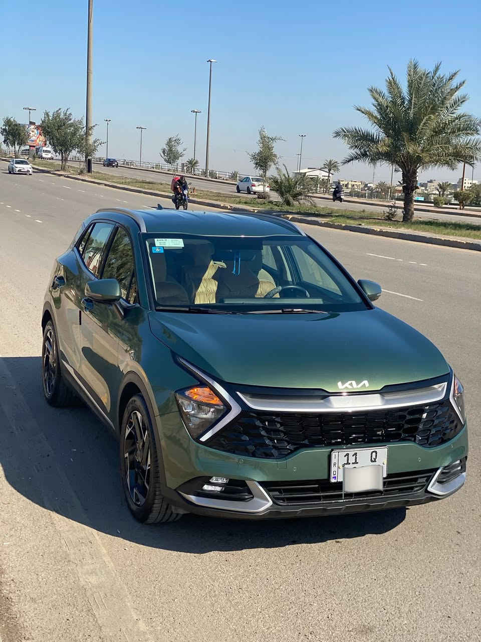 🚗 للبيع: كيا سبورتج 2024
لون مميز زيتوني 
📊 المسافة المقطوعة: 10  كم
🛠️ المحرك: 4 سلندر 2000cc
رقم بغداد مكفولة كفالة عامة
⚙️ المواصفات:
• فول مواصفات عدا فتحة السقف
• بصمة تشغيل + تشغيل عن بعد
• مقاعد أمامية كهرباء مع تدفئة
• شحن تايب C بالكشنات + شحن وايرلس
• شاشة كبيرة
• كاميرا خلفية
للاستفسار 
***********
