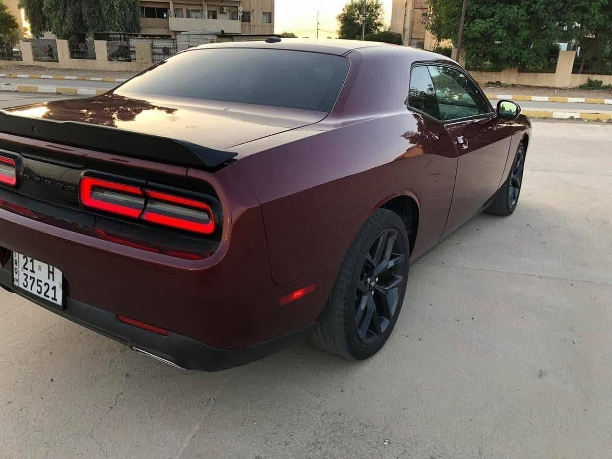 2021 SXT
ماشية 77 كيلوووو

بدون صبغ فقط تبديل قطعتين و امو رصعة بين باب سايق و تاير خلفي

داخل ابيض جلد 

كلشي علبلاد 

رقم شمالي 

سنوية بأسمي

سعر 175 و بيها مجال للشراي

واتساب ***********
