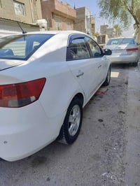 كيا سيراتو 2011 محرك 1600دوش بيها 3قطع صبغ جمالية  السعر 90 بيها مجال ...