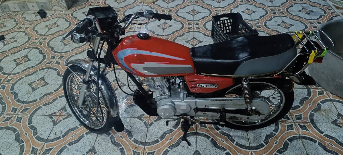 🚨 للبيع دراجة نارية 🚨
🔹 النوع: أرشا (إيراني)
🔹 الموديل: 2022
🔹 طالعة من الوكيل: 2024
🔹 الرقم: موجود
🔹 السنوية: موجودة
🔹 الحالة: ما ناقصها شي، شغل وتشغيل
🔹 الملاحظات: جاهزة للاستخدام بدون أي صرف
💰 السعر: 1,250,000
📉 قابل للتفاوض للجادين فقط
📍 العنوان: البصرة – أبي الخصيب
📱 واتساب: ***********
