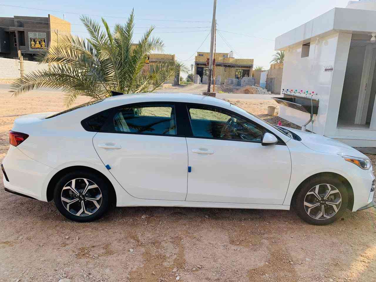 سلام عليكم فوارتي موديل 2019 امريكي للبيع مكفول كفالة عامه سياره جديده جاهزه من كلشي مكينه 2000دوش السعر خاص الشري ينتصل المكان السماوه ***********
