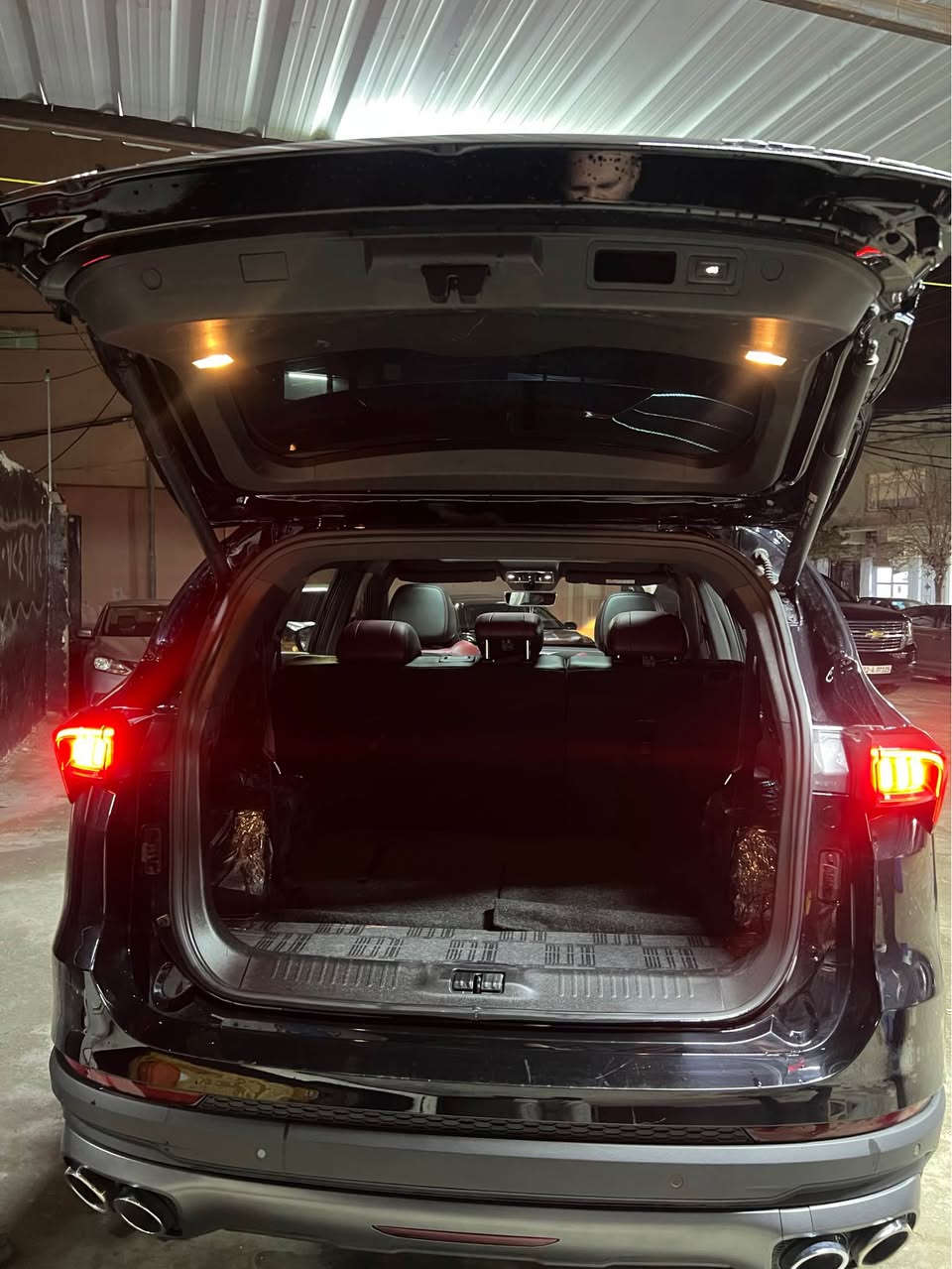 للبيع...
جيتور X70 Plus 
موديل 2024
محرك 16 Turbo
رقم دهوك جديد تحويل مباشر 
ماشي٫65km
ضمان شركة هارلم
فول مواصفات
السعر 158 ورقه
🔻 المواصفات :
🔹 ثلاث أنظمة قيادة ( ايكو و نورمال و سبورت )
🔹 اللون ابيض لؤلؤي
🔹 7 راكب
🔹 ويل قياس 20 أنج
🔹 بانوراما
🔹 كاميرا محيطية 360 درجة
🔹 فول سستم ايرباك
🔹 ثلاجة
🔹 شاشة التحكم 12.35 أنچ
🔹 شاشة القيادة 10.1 أنچ
🔹 شاشة لمس للتحكم بالمكيف
🔹 تحذير مغادرة المسار
🔹 رادار مانع تصادم أمامي
🔹 نقطة عمياء
🔹 مقصورة الركاب من الجلد
🔹 مقعد السائق كهربائي
🔹 بلوتوث
🔹 نظام المساعدة على النزول من المنحدرات
🔹 المرايا الجانبية قابلة للطي كهربائيا
🔹 صندوق كهربائي
🔹 حساسات أمامية و خلفية
🔹 محدد سرعة
🔹 مرايا بخاصية التعتيم الذاتي
🔹 دخول وتشغيل ذكي (بصمة)
🔹 عتبات الأبواب مضيئة
🔹 انارة محيطية
🔹 انارة ترحيبية
🔹 هاند بريك كهربائي و اوتو هولد
🔹 مدخل USB
🔹 مؤشر لضغط الاطارات
🔹 كار بيت
مكان السيارة  زاخو
موبايل *********** زاخو, دهوك
