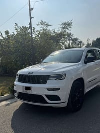 جيب s  موديل 2022 ماشية 41 الف  رادار امامي  بنيد فتحات  داخل احمر و ا...