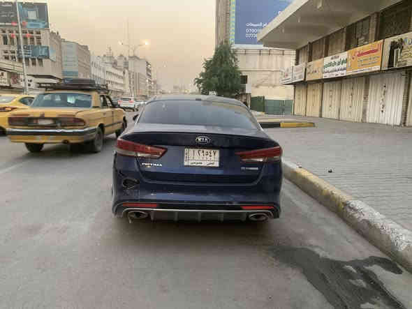 لسلام عليكم شباب للبيع كيا أوبتما موديل ٢٠١٧ حرة بس بعدني ما محولها تحويل باسم المشتري الضرر جاملغين ونبيد بس بدون دواخل ابد والهلالات الخلفية بيهن بارد موضح بالصور فئة sx فول مواصفات جاهزة السيارة بيها نواقص الدعاميات تعبانة والبدنة هم تعبانة كير ومحرك خير من الله مكاني سبع البور التاجي رقمي ***********
