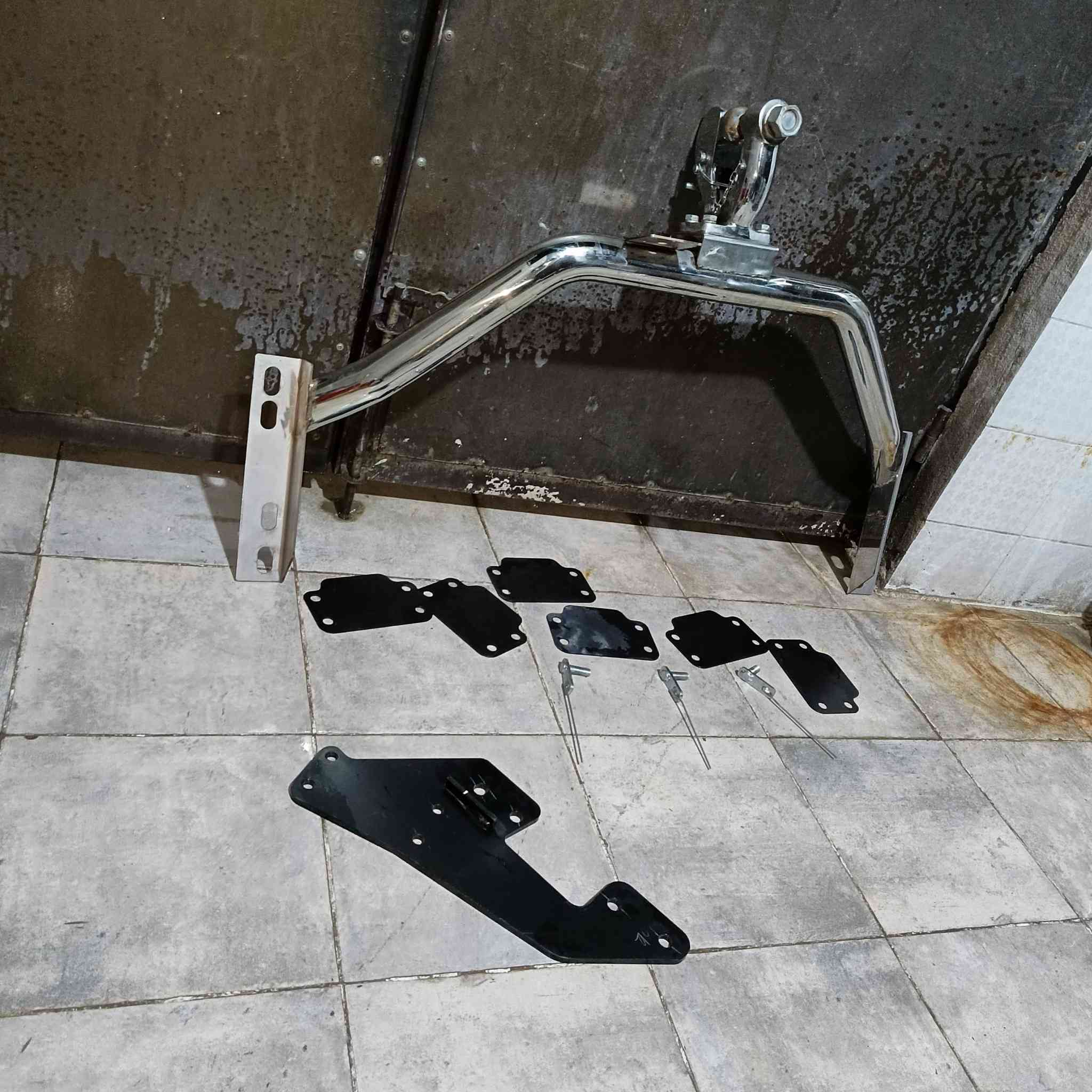 السلام عليكم درع هايلوكس خلفي هوك وكاله مال الشركه السعر 125 وبي مجال بسيط العنوان بغداد التواصل الرقم‏‪‏‪***********‬‏
