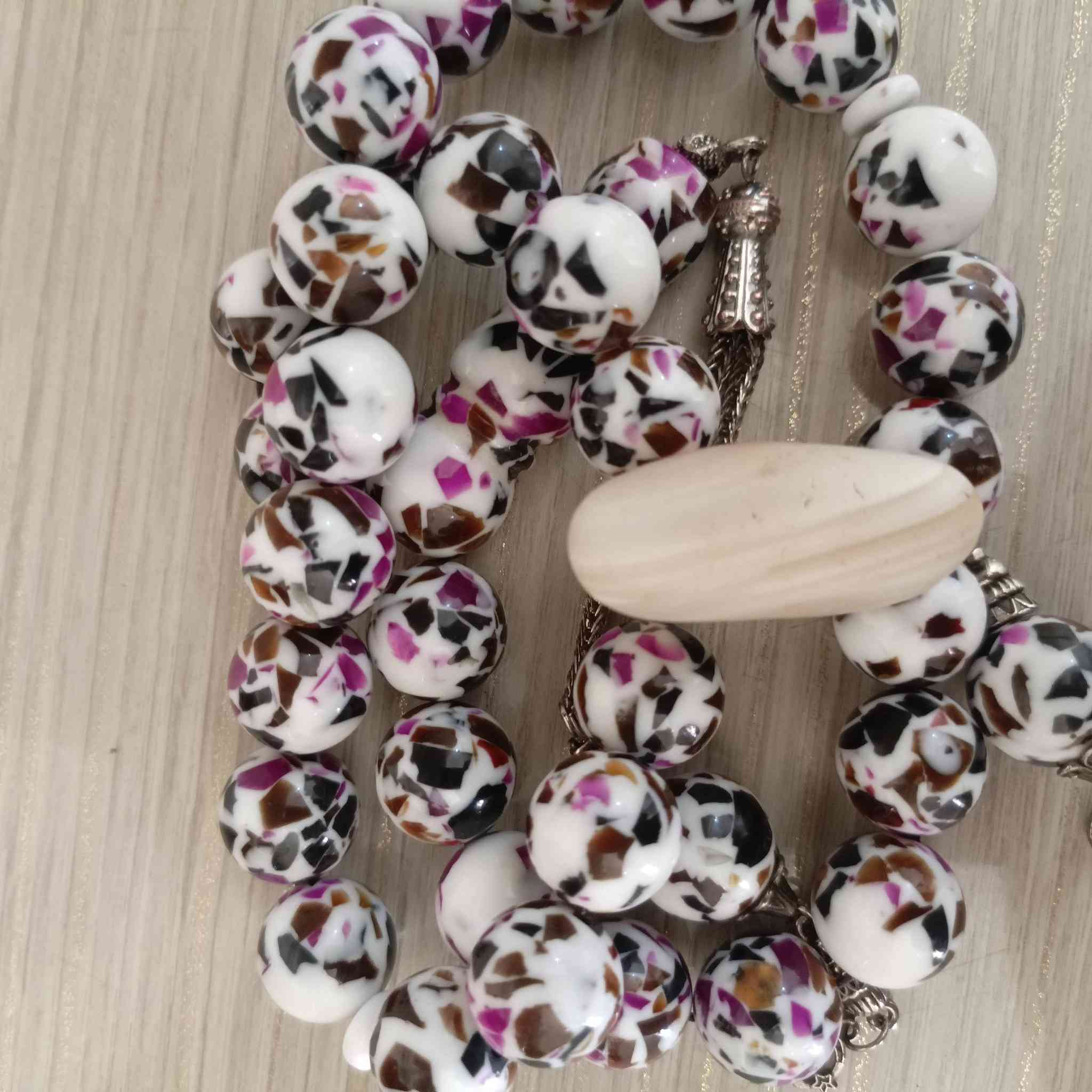 حجر عقيق جزع مميز قديم فوائد الحجر درار حليب المرضع وتحصين من مردة وكيد شياطين ورده عن الامام على ع اسلام وبيه فوائد كثير المراسله خاص سعر الحجر 100


**إذا كنت صاحب هذا الإعلان وتريد حذفه لأي سبب، رجاءا أرسل رسالة إلى الدعم الفني**