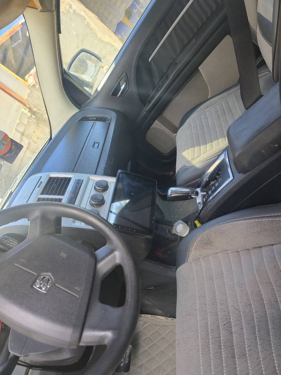 دوج جورني موديل ٩ محرك ٦سلندر لمرغوب كير ومحرك كفاله حداديه جديده تخم تاير جديد كهربائيات كله شغاله تبريد ثلج بيه صبغ قطعتين بدون حادث اثر شخوط بيع او مراوس ٩٣ مكاني نجف ***********
