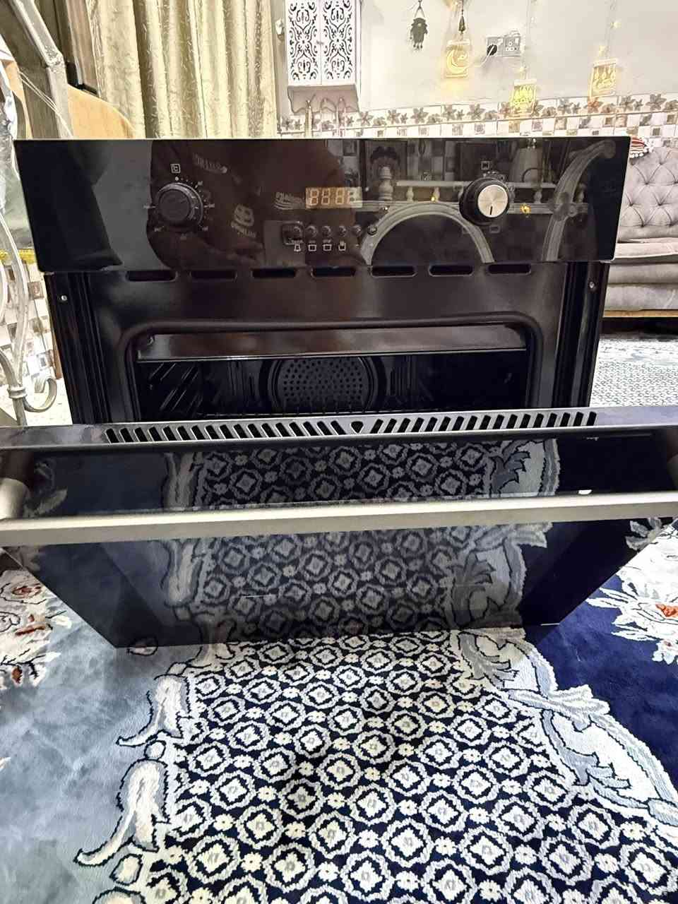 السلام عليكم فرن كهربائي نظافه l 90/100l العنوان بغداد شارع حيفا السعر ٨٠  رقمي ***********
