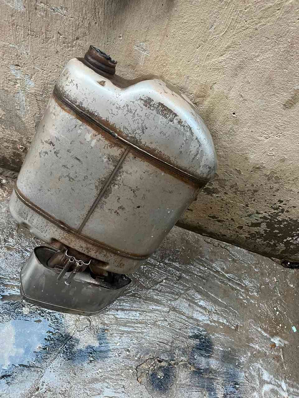 سلام عليكم
ويل + تاير للبيع تاير نص عمر  عدد 3

بطيخه ويه الحلك مالتها للبيع مال سوناتا 23 بلاديه اصليه 

***********
