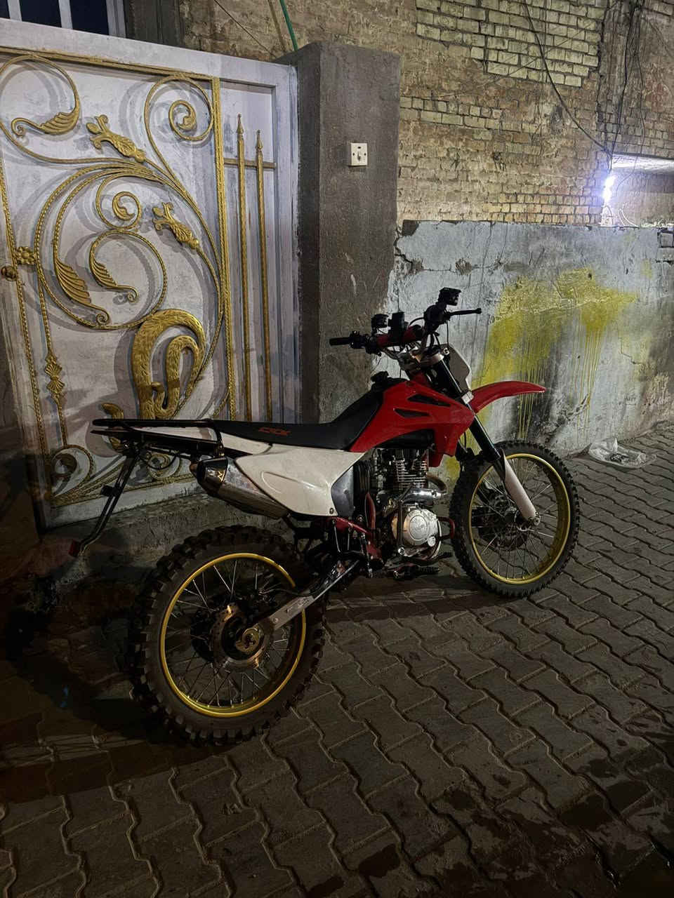 سلام عليكم دراجة سي ار اكس مكينة ١٥٠ سيسي دراجة رقم صلاح دين لوحات اثنين نكليزي تحويل ثاني يوم عنوان بغداد رقم ***********
