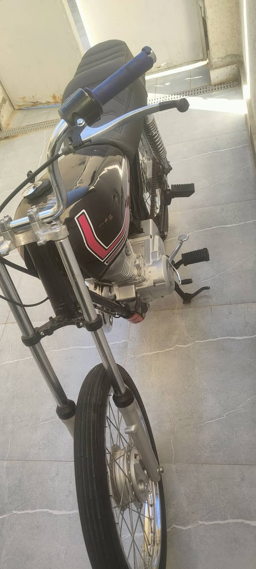 السلام عليكم دراجه البيع مدل بيه والفات  600 وبه مجال  الخاص مفتوح


**إذا كنت صاحب هذا الإعلان وتريد حذفه لأي سبب، رجاءا أرسل رسالة إلى الدعم الفني**