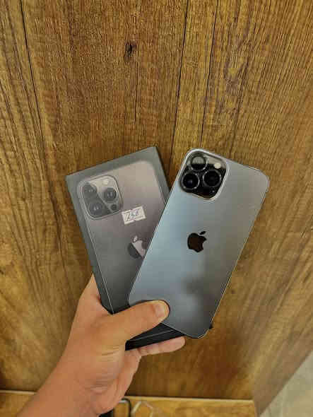 السلام عليكم ايفون 13pro maxامريكي نضافة 98جهاز جديد مابي شخط بطارية 91🔋ذاكرة 256لون مييز ومعروف مواصفات ال13السعر 800وبي مجال للشراي مكاني ميسان قطاع موجود خاص او رقم ***********
