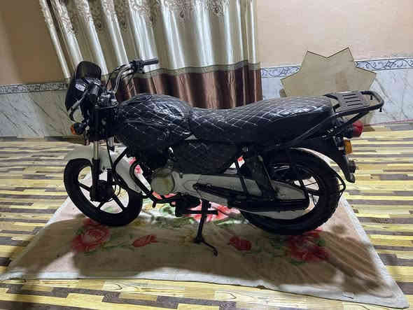 بوكسر نثيه موديل 2021 رقم وسنويه ما مفتوحه ولا تبخير ولا تنقيص كلشي شغال سلف هندر اشاير بكلايت تحويل شوكت ما يعجبك ما مشتغله دلفري سعر 1950 مجال كلشي قليل رقمي ***********
