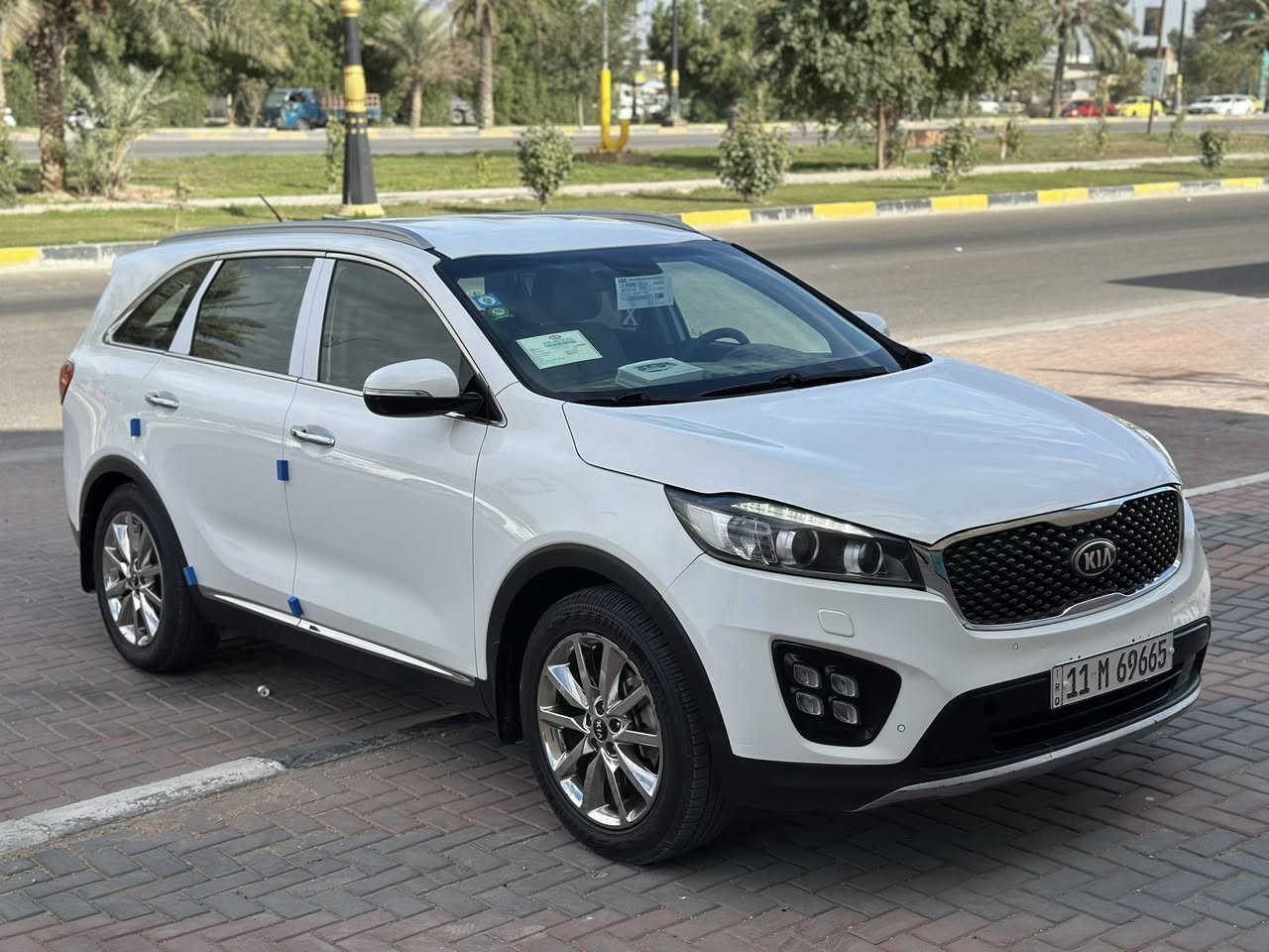 سلام عليكم كيا سورنتو 2018 خليجي  رقم بغداد الدولي بسمي تحويل مباشر هزه وسنويا جديدة سياره كفاله عامه من الضربه والصبغ وتبديل بيه بارد بسيط جدا موضح بسونار مرفق مع الصوره سياره مواصفات 6 سلندر 7 راكب ٣ قطع تبريد  km ماشيه 140 حقيقي كشن كهربائي تحكم ستيرن جهتين بصمه ابواب +تشغيل لد امامي خلفي مري شفط بردات ابواب ويلك كروم جنطه كهربائيه بقية المواصفات المعروفه 
مكان سياره كربلاء المقدسة 
سعر 237 بي مجال قليل ***********
بيع فقط بدون مراوس
