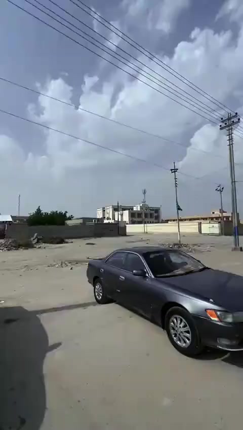 السلام عليكم سياره مارك نفغ مديل1995 سنويه 2027 كفاله كص ونقل وضربه قويه وعيب شرعي مكينه وينجي خير من الله صبغ عامه سياره نضيفه كلش مال جناي السعر 60المكان بصره قضاء المدينه الرقم***********
