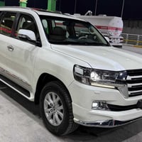 الغوالي لاندكروز 2018 وايت ادشن😍 ماشيه 82 الف حقيقي مكفوله من الضرر وا...