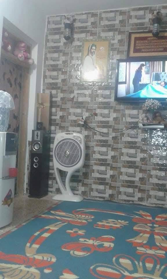 بيت للبيع منطقه ال بو جاسم الزراعي المساحه 110 متر كهرباء ماء مجاري السعر ٤٥ ملون وبي مجال ***********

