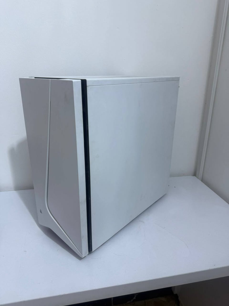 السلام عليكم
كيس Corsair ابيض سعرة 75

كيس msi اسود عدد 3 سعر الواحد 50

كيس DeepCool اسود سعرة 50

كارت شاشة ASUS GTX 1650 4GB سعرة 145

حلة حي الامير شارع الاقمشة
 الأستفسار***********
