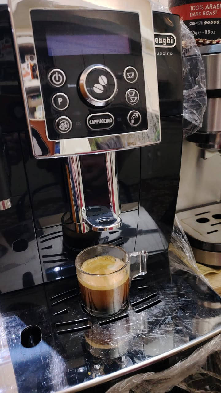 مكينة قهوة اوتوماتيك دولنجي (. كبشينو). السعر 375..الف  وبيها مجال قليل ***********
