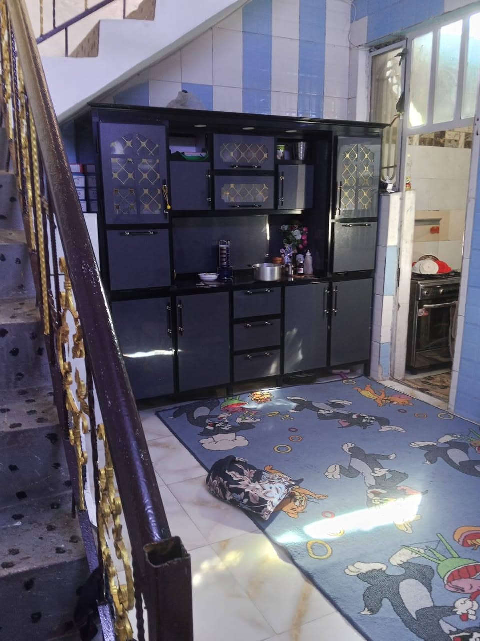 السلام عليك بيت للبيع مساحة 100متر طابقين الوجه 5والنزال 20متر نضيف خدمات كاملة مي مجاري تبليط مقرنص السكلات شارع 11الف قريب على مدرسة رام الله للاستفسار الرقم *********** البيع نقد فقط مبادرة وقصد ميرهم
