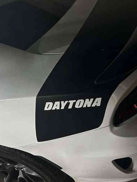 جارجر موديل 23 هيمي R\T8  ماشي ٦٠٠٠ ميل اخو صفر مامشي فول فول موصفات شتريد بي  سياره جاهزه ترقم شمالي بعده كاتي هاي رقم شاصي     .       2C3CDXCTXPH599290. رقم هاتف ***********
