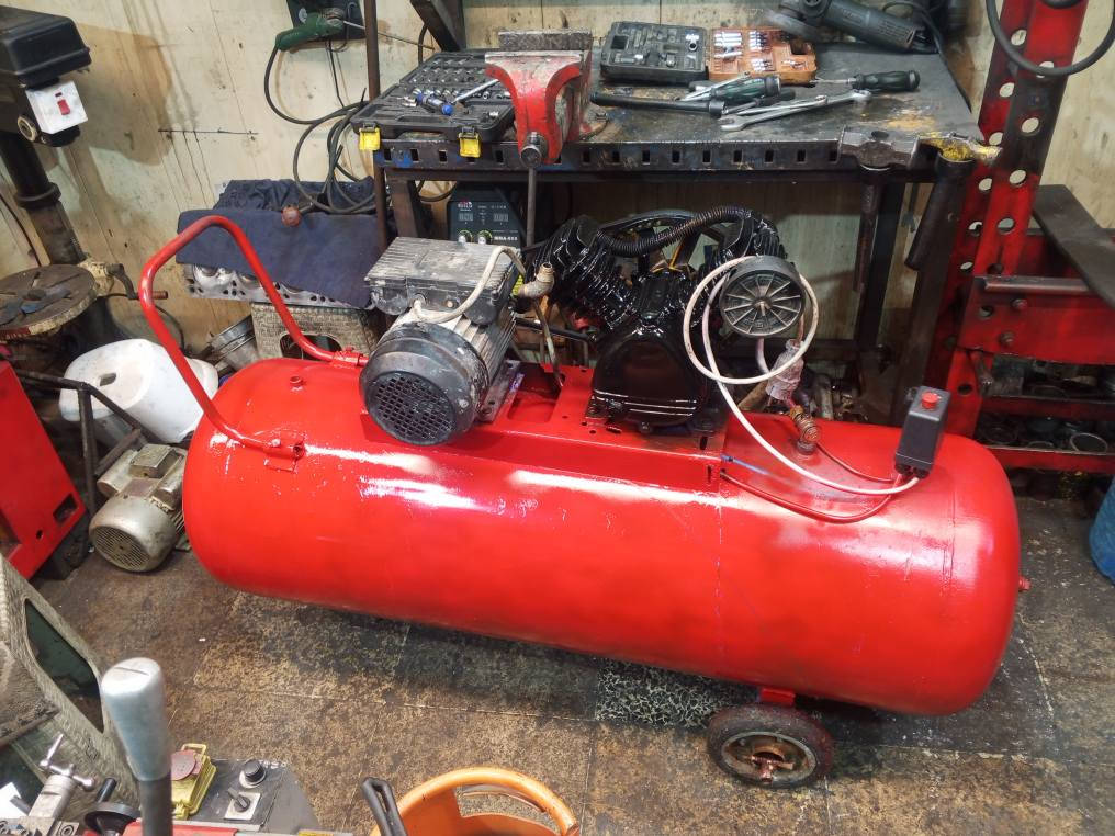 کۆمپلێسەر هەوا ۲٥۰ لیتر شتێکی مەزبوت  بێ کێشە السليمانية, العراق


**إذا كنت صاحب هذا الإعلان وتريد حذفه لأي سبب، رجاءا أرسل رسالة إلى الدعم الفني**