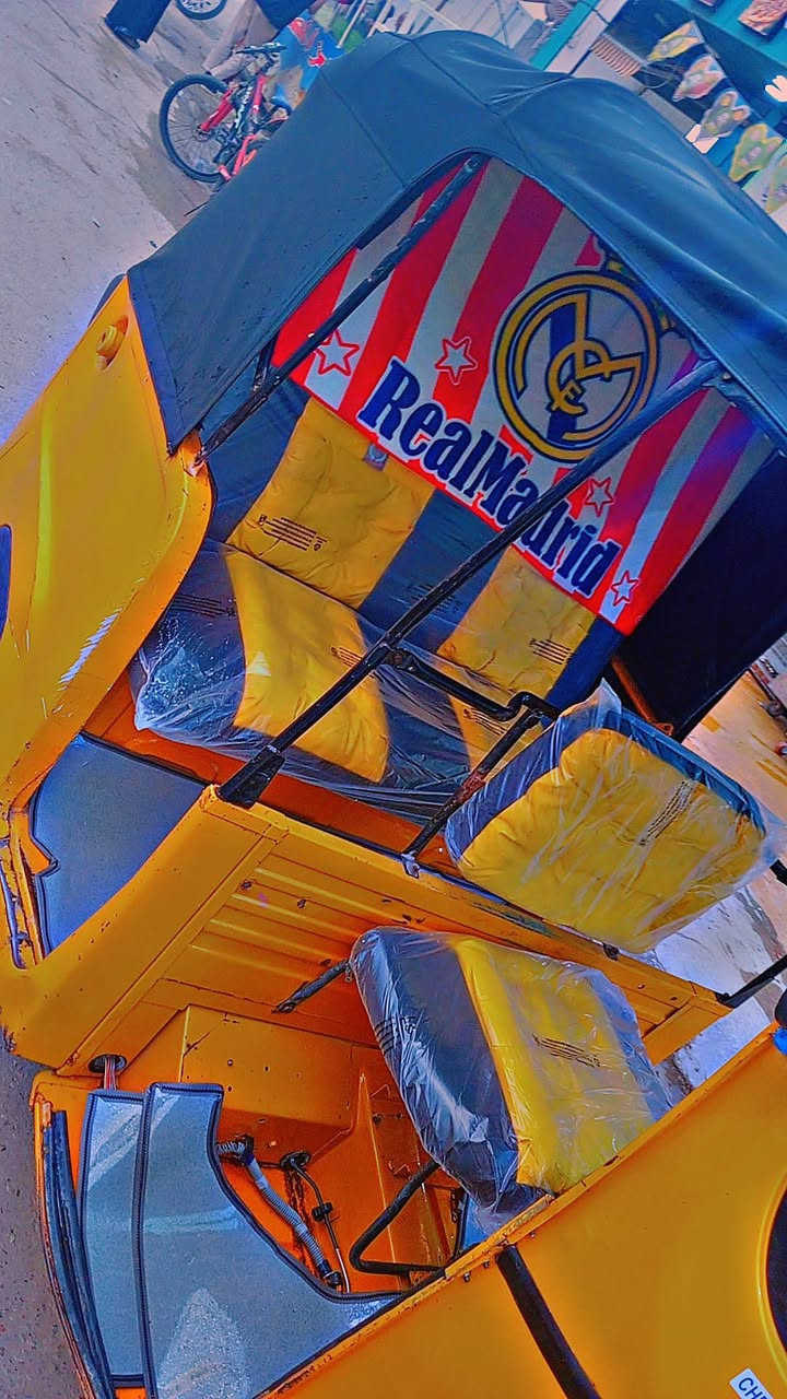 السلام عليكم بياجو موديل 21 أوراق اصولي التك تك كامله مكمله كلشي مناقصهه كهربائية دوشمه تايران جديد لا تنقيص ولا تبخير المكينه تخبل التك تك مال جناي كبل لشغل
السعر 2.900 بيها مجال تصال ***********. مكاني بغداد حي النصر.
