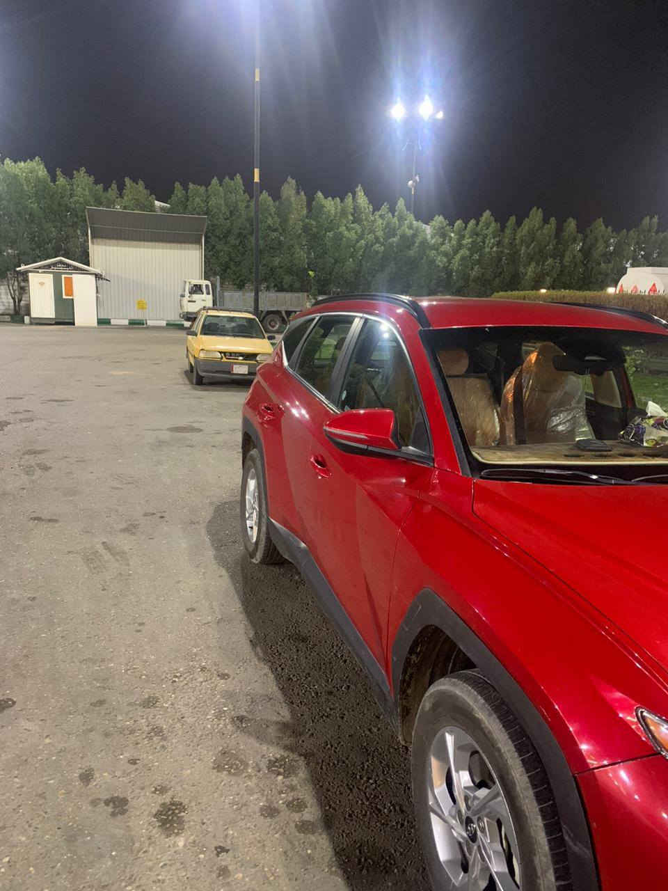 توكسان  2023
لون احمر 
محرك 2500 وارد امريكي فور ويل
ماشي 31 - الف ميل 

فور ويل، كشنات تدفأ، ابواب بصمه , بصمه تشغيل , تشغيل عن بعد , شاشه , تحكمات ستيرن , اشاير بالمري , مري شفط , بجم زينون
شحن وايرلس

 تبريد قطعتين , كرسي كهرباء , هندبريك بصمه , اوتو هولد , توقف ذاتي A ستوب , مانع انحدار , مانع انزلاق ,كامره خلفيه  , جنطه كهرباء , انضمه قياده .

حادثها جاملغ وبنيد حادث بسيط موضح بلسونار

السعر 197 ورقه
هاتف : ***********
