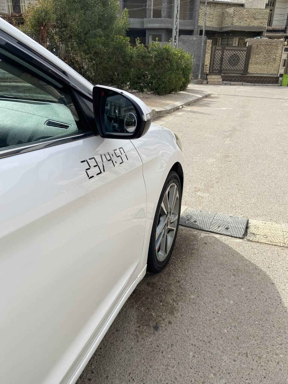 السلام عليكم النترا للبيع 2017 فول مواصفات الايراني GLS كفاله عامه ما عدا رصعات بسيطه 
تدفئه وتبريد كشنات اماميه 
وتدفئه كشنات خلفيه
حساسات اماميه وخلفيه 
كشانه جلد
نقطه عمياء
كشن كهرباء خزن 
بصمه تشغيل
فتحه سقف
لايت عدسه تحكم رفع وتنزيل
مري قلاب وكهرباء 
محرك 2.0 دوش
تخم تاير جديد
السعر175 بيها مجال
متواجده في الفلوجه معرض الامارات المركزي


**إذا كنت صاحب هذا الإعلان وتريد حذفه لأي سبب، رجاءا أرسل رسالة إلى الدعم الفني**