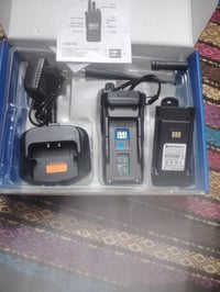 العنوان: للبيع جهاز موتورولا الاحترافي Motorola APX 2000 (جديد بالكرتو...