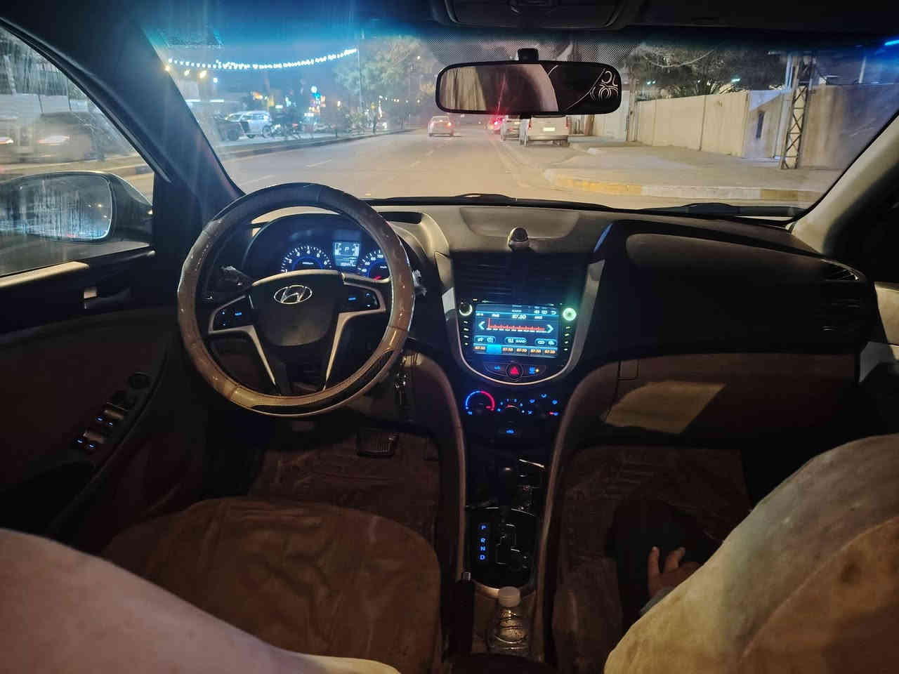 سياره هونداي اكسنت ٢٠١٦ وارد خليجي بدون ضربه فول مواصفات تحكم استيرن حساسات اشاير بالمري وفتحه محرك 1600 ويل كاب سعرها 120 بيها مجال بسيط ورقم بغداد المكان حي الجهاد قرب جامع محمد رسول الله *********** مكلف بالنشر
