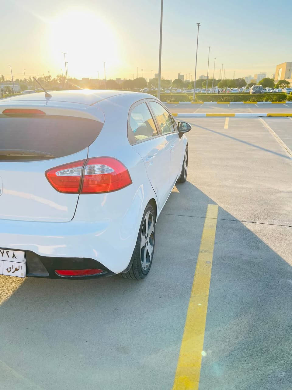 کیا ریۆ  مۆدیل ٢٠١٤ فول مواسەفاتە سەیارەکە پاکە بی سبوخە تەنها ٤ شوینی تەحدیلە پشت پێش کەپسە
 عربی 
کیا ریۆ ٢٠١٤وارد خلیچی فول مواصفات جاهزە من کلشی 
*********** واتساپ کیر محرک کهربائیات کلش شرت أربيل, العراق
