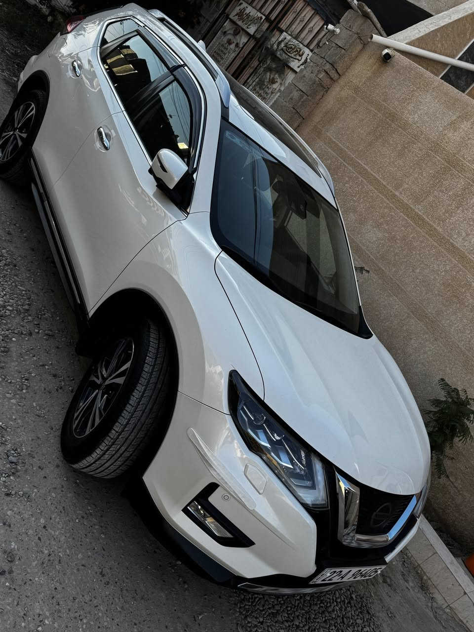 اللهم صلِ على محمد وال محمد 

للبيع .. نيسان اكستريل موديل 2018  خليجي مكفوله كفالة عامه من الصبغ والبارد والتبديل 

فئتها بلاتينيوم اعلى فئة  فول مواصفات ومعروفه مواصفات البلاتينيوم 
  بانورما 
حساس امامي خلفي 
كاميرا 360 درجة 
عدسات اللايت دواره ويه الستيرن 
توقف ذاتي امامي خلفي 
تدفئة بالكشنات والستيرن 
وبعد هواي مواصفات بيها
ماشيه ( 72 )الف كيلو
دهن الگير بدلته بشركة نيسان 
دسكات جديده وتايرات جديده

سعر السيارة  ( 198 ) وبيها مجال 
المكان : صلاح الدين - قضاء بلد 
***********
