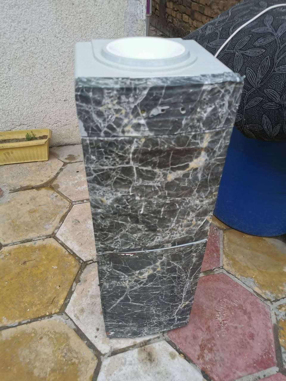 براد ماء شغال ميه بالميه مي بارد حار شرط الشغل..ماء بارد ومغلي كله شغال تفحص بعينك
.... السعر ٥٠ وبالعافية للمشتري


**إذا كنت صاحب هذا الإعلان وتريد حذفه لأي سبب، رجاءا أرسل رسالة إلى الدعم الفني**