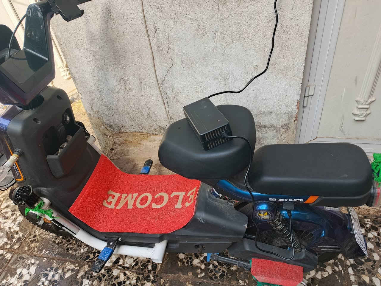 الرقم ***********
سلام عليكم دراجه للبيع مستخدم قليل السعر 400الف
