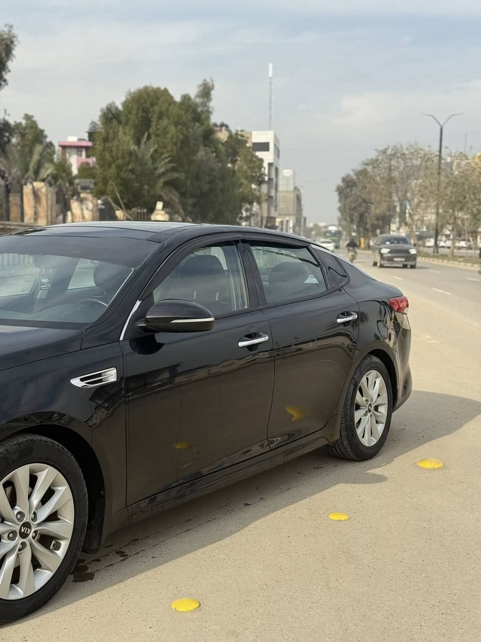 السلام عليكم شباب اوبتما EX 2018  بيع او مراوس
بدون ايرباك بدون برمجة كلها بلاد ليبل واحد كلها كبس على  ايدي بانزين محسن ودهن ارقى شي بالسوك + تخم تاير جديد + قطعة واحدة كلير 

‎السيارة EX 2400 GDI 

بانوراما جلد بك لايت ليزري 

ومواصفات ال EX بال2018 معروفة 

وشباب اليحب اكتبله مواصفاتها  السعر وباقي تفاصيل موجود خاص وموجود هذا رقمي واني خادم السيارة ماشية 94 الف مكانها بابل 

‎ 

‎ رقم بغداد ثاني يوم احول باسمك 

‎للاستفسار ***********
