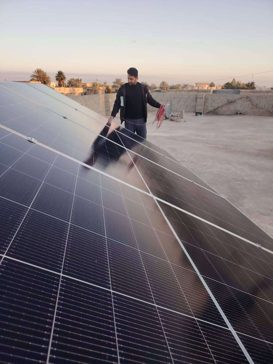 شركة الشروق للطاقة الشمسية النظيفة
خيارك الامثل نحو مستقبل نطيف ومشرق

تم بحمد الله تنصيب  منظومة طاقة شمسية نظيفة 
  في محافظة صلاح الدين قضاء العلم قرية ربيضه 

 / السبت /   3/ 1 / 2026

 قدرة المنظومة 
👍  12 أمبير ليلي و 16 أمبير نهاري 🔅 💫💥

مكونات المنظومة 
بطاريه 15 كيلوواط عدد 1 
اتفيرتر 6 كيلو واط   عدد 1
الواح لونجي عدد 8

عاشت ايديكم الكادر المميز
بقيادة الأستاذ ناظم الصحن 
و  الأستاذ عياد الجبوري 

مواد اصليه من ارقى الشركات العالمية 
ضمان حقيقي مع وصل مختوم باسم شركتنا 
صيانة  كادر متخصص في صيانة المظومات بشكل دوري وفي اي وقت  

شركة الشروق للطاقة الشمسية النظيفة مستعدون لشد وتنصيب الطاقة الشمسية خارج وداخل المحافظة وبسعر مناسب جدا 
متوفر منظومات طاقه شمسيه ونقد اقساط عن طريق ماستر كارد او كي كارد الرافدين حصراً 
موبايل 
 استاذ سعيد *********** 
استاذ ناظم ***********
