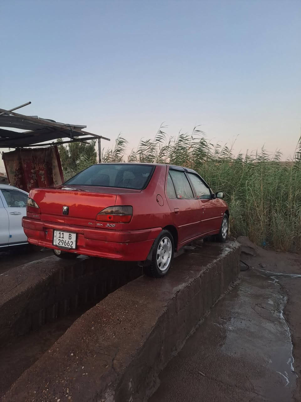 سلام عليكم
بيجو ٣٠٦ موديل 2001 للبيع سياره جاهزه كبل للشارع 
تبريد ثلج 
سياره بسمي قبل شهر محوله  هزه بعده جديده ماصاقطه 

كير محرك مكفولات 
تخم تاير جديد 
سياره متعوب عليه الله شاهد 
سعر ب ٤٠ وبيه مجال 
مكان دوره ميكانيك 
للاستفسار الاتصال على الرقم ***********
