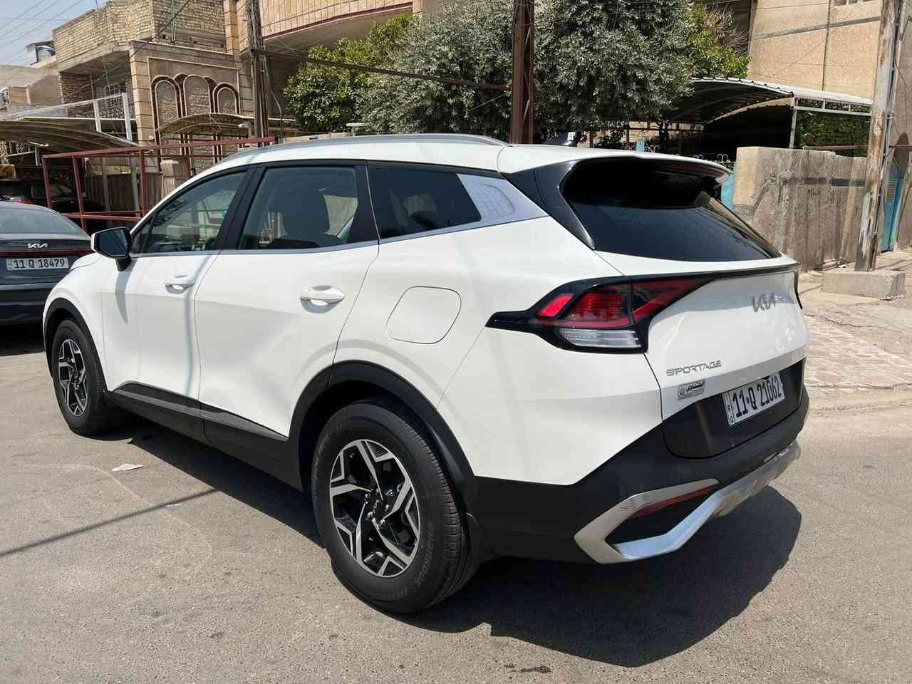 السلام عليكم
سبورتج ٢٠٢٣ امريكيه رقم بغداد بسمي بيها قطعه واحده تبديل نفس الون ماشيه ٢٣ كم صور الحادث موجوده بالمنشور السعر ٢٠٥ بيها مجال *********** بيه واتساب
