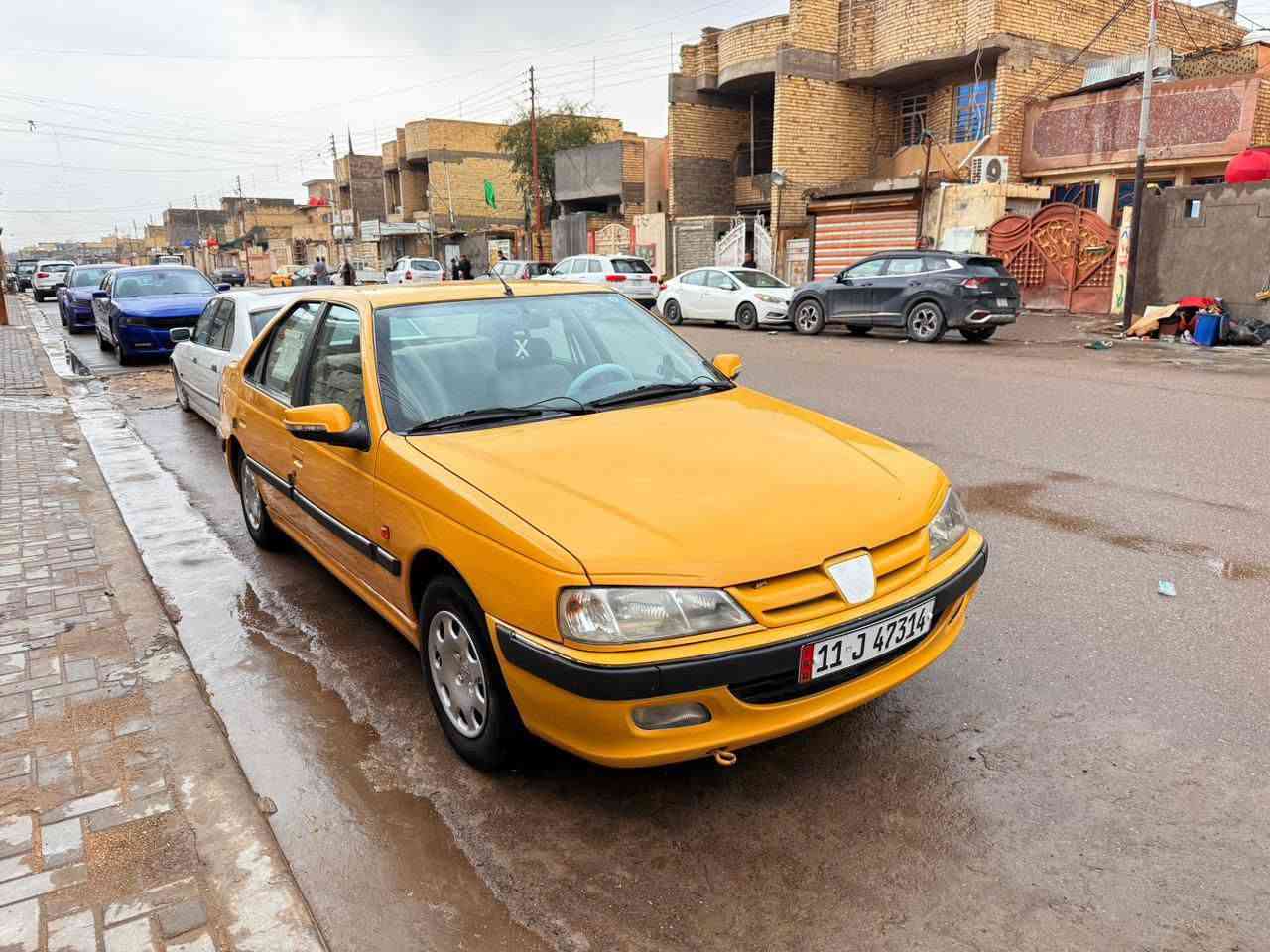 السلام عليكم بيجو باص موديل 15السياره جديده  ماشيه 198 مبدل فقط بنيد مكينه وكير خير من الله تبريد ثلج بسمي تحويل ثاني يوم  مكان السياره بغداد الشعب *********** السعر 52 وبيها مجال لل شراي
