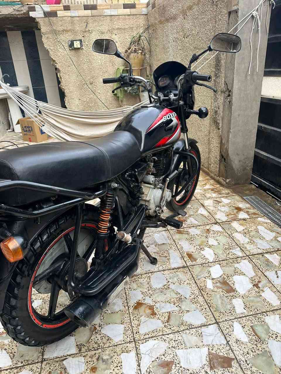 سلام عليكم 
بوكسر موديل 2022
كلاسيك
نضيفه كلش 
مجفت تجفيت جديد على أيدي غراض شركه اطي ضمان بل محرك سنه 
الدراجه امانت الله تخبل 
مكاني بغداد الدوره 
***********
السعر 850
