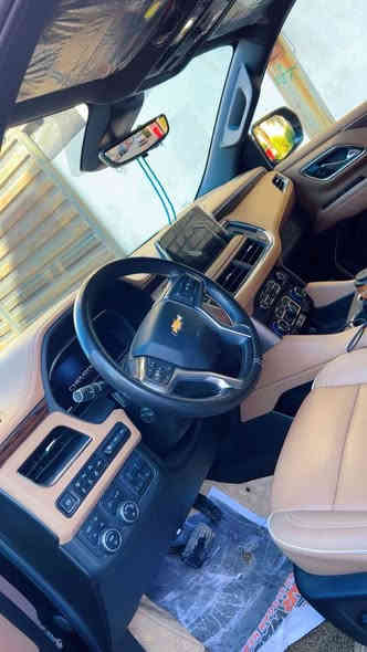 السلام عليكم شيفروليت تاهو بريمير  2023 ( خـليـجـي )وكالة المنصور 
مغلفه ppf
اللون : اسود 
العداد 35 km
السيارة كفالة عامة  عدا نهاية الجاملغ من جهة الدعامية رصعة مسحوبة السونر ذكرها سمكره
والرصعتين المذكورة 
حجم المحرك : 5300 Cc
عدد الاسطوانات : 8 اسطوانات ( 8 سلندر )
المواصفات : 
* سقف بانوراما 
* دخول ذكي للسياره 4 أبواب ( بصمه )
* المقاعد كهربائية تدفئة و تبريد
* شاحن وايرلس لاسلكي
* ويل 22 انج
      : 5 كامرات 
* كشنات ميموري خزن
* سماعات عدد 10
* دوسات كهرباء + اناره LED
* نظام سحب مقطوره تحكم كامل + كامرة لرؤية المطوره
* نظام التعليق جكات
السيارة رقم بغداد الدولي بسمي تحويل مباشر
سونرها مرفق مع الصور 
للتواصل رقم الهاتف  السعر 582$ دولار 
$58.200
***********
