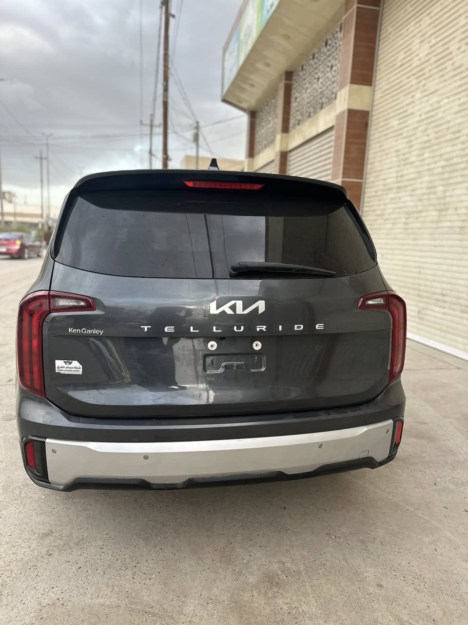 للبيع 💯💯

KIA TELLURIDE 2024 LX 4x4 🔥🔥

كيا تيلورايد 2024 LX فور ويل 🔥

وارد امريكي 🇺🇸

محرك : 6 سلندر 3800 يولد قوة 295 حصان 🐎 وعزم دوران 355 نيوتن 🔥🔥✅ + كير 8 سرعات ✅

الضرر ✖️ : بدون اضرار تقريره.  مياه امطار  💧✅ 

السيارة ماشية 3000 ميل فقط قابل للزيادة 🔥✅

مواصفات ✅ : ( شاشة - كامرة خلفية - تحديد مسار - مثبت 

سرعة - اوتو هولد - وضعيات قيادة - قيادة خاصة 

للمنحدرات - رادار امامي - رادارات جانبيه - اشارة بالمري - 

حساسات خلفية - توقف ذاتي - انظمة تحذير - مقاعد 

الخلفية تحكم كهربائي - لايتات زينون LED - ) 

وباقي المواصفات المعروفة بالفئة هاي
الاستفسار ***********

مكان سيارة : //حلة //

5XYP24GC1RG508565
